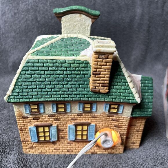 Dickens Collectables Porcelain Train Station Christmas Hand Painted Light Up - Picture 4 of 7